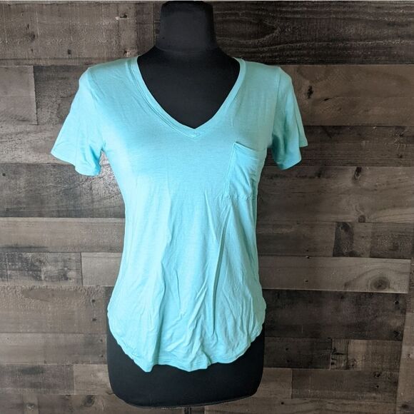 Tresics Tops - Soft Aqua Vneck Tshirt S